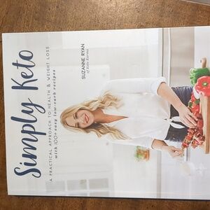 Simply Keto by Suzanne Ryan